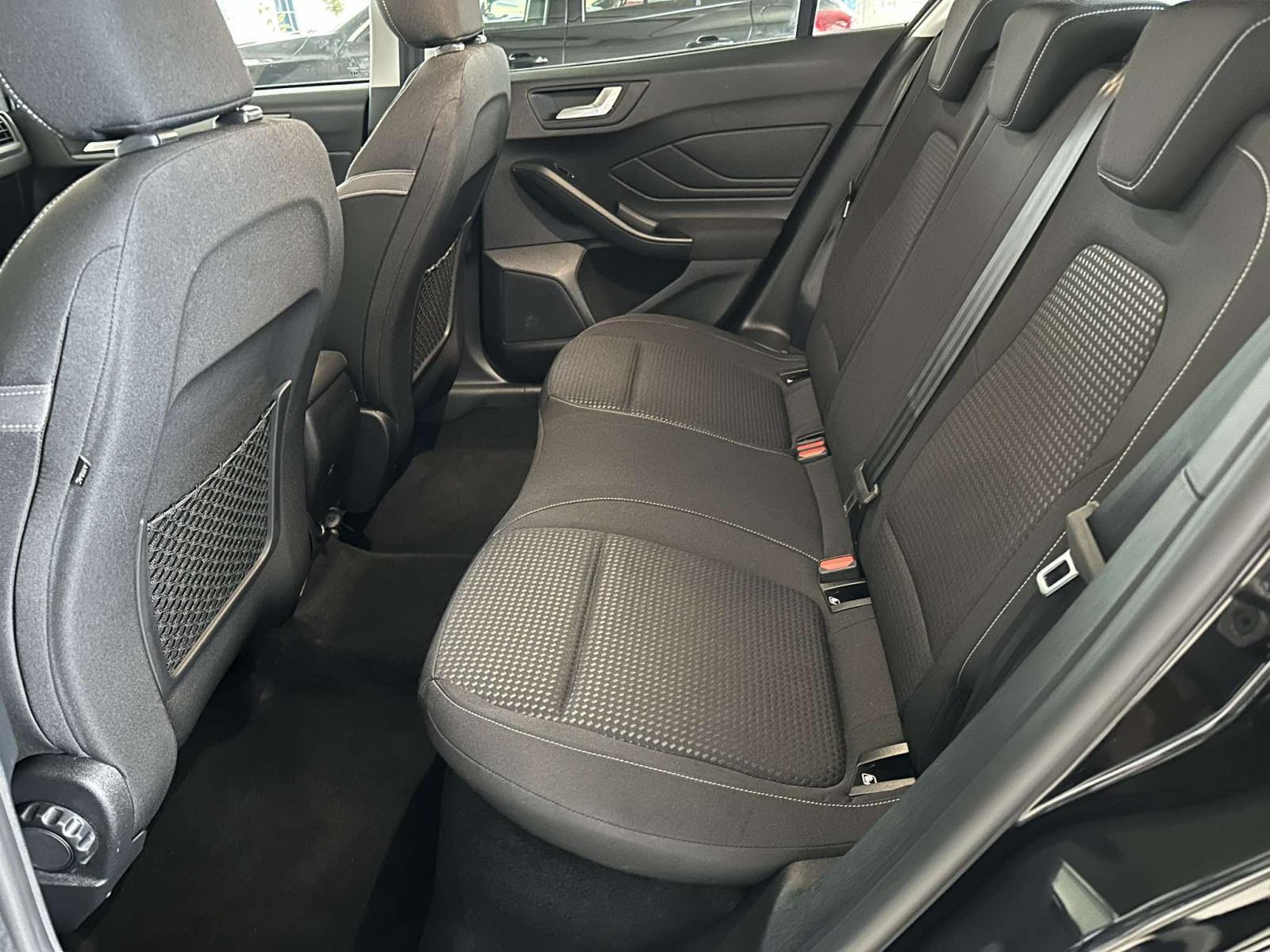 Ford Focus 1,5 EcoBlue C&C *KAO NOV*REDIZAJN*NAVI*PDC*