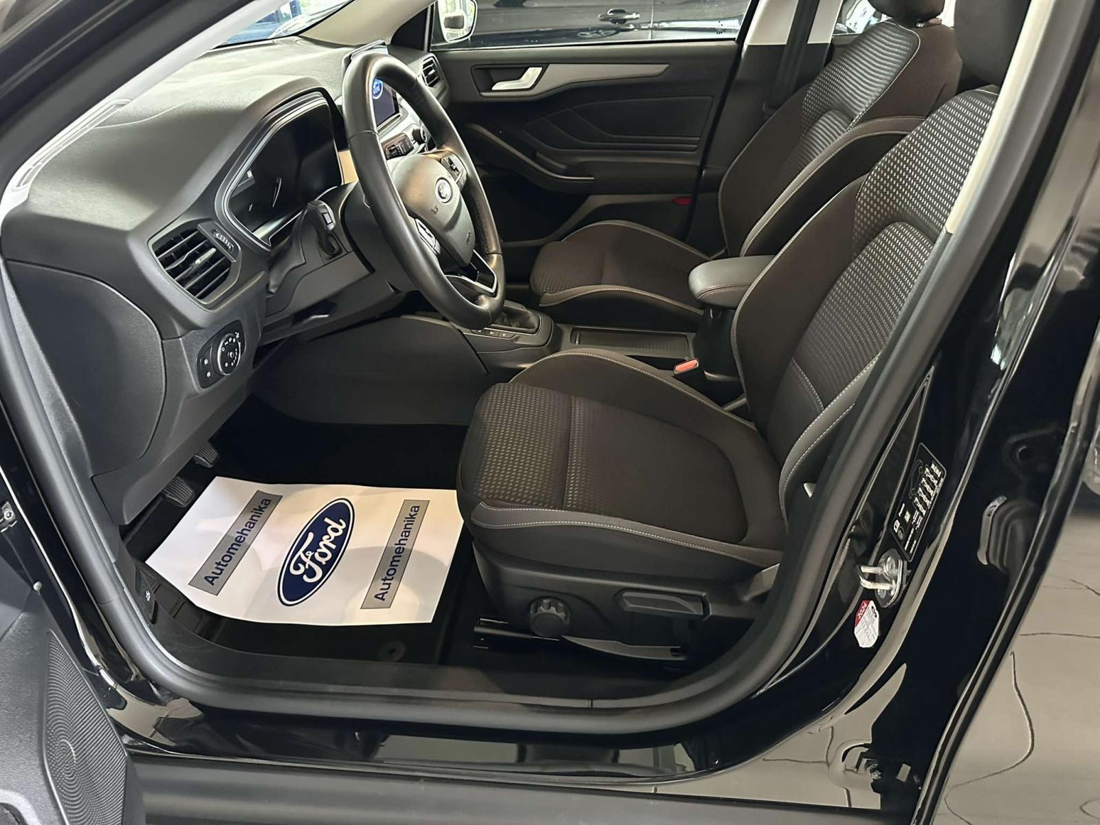 Ford Focus 1,5 EcoBlue C&C *KAO NOV*REDIZAJN*NAVI*PDC*