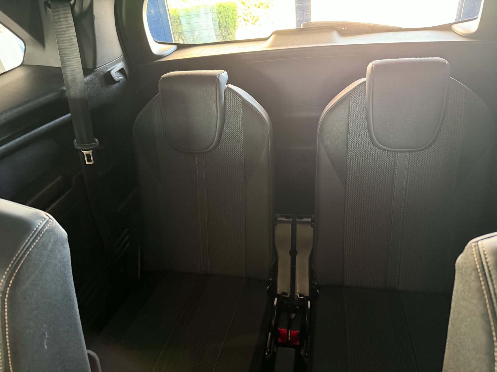 Peugeot 5008 GT 1,6 PureTech 180 *KAO NOV*NAVI*7 SJEDALA* 18