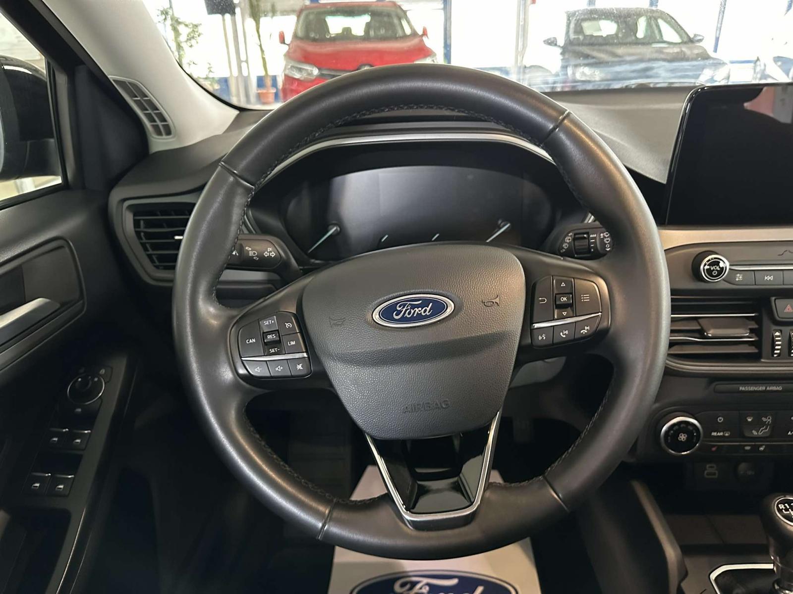 Ford Focus 1,5 EcoBlue C&C *KAO NOV*REDIZAJN*NAVI*PDC*